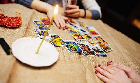 Trouver des réponses à ses questions avec un tirage de cartes de tarot à Saint-Paul 974